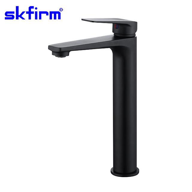 Black New Design Bathroom Brass Basin Faucet Hot And Cold Water Mixer